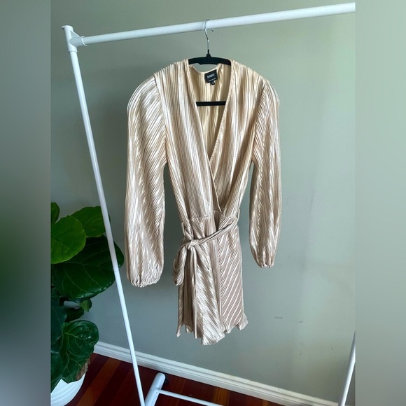 Bardot Gold Long Sleeve Dress US 6 - Picture 1 of 3